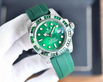 Replica Rolex Submariner Green Dial Green Rubber Strap Watch 40mm